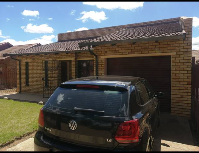 3 BEDROOM FREESTANDING SOLD IN KANANA